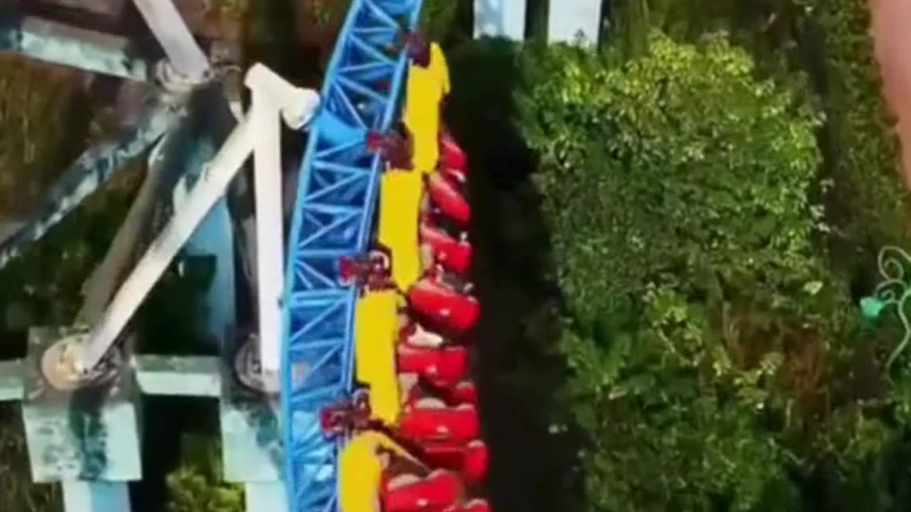 🎢 Thrilling Rollercoaster Ride with Amazing Views! 🤩