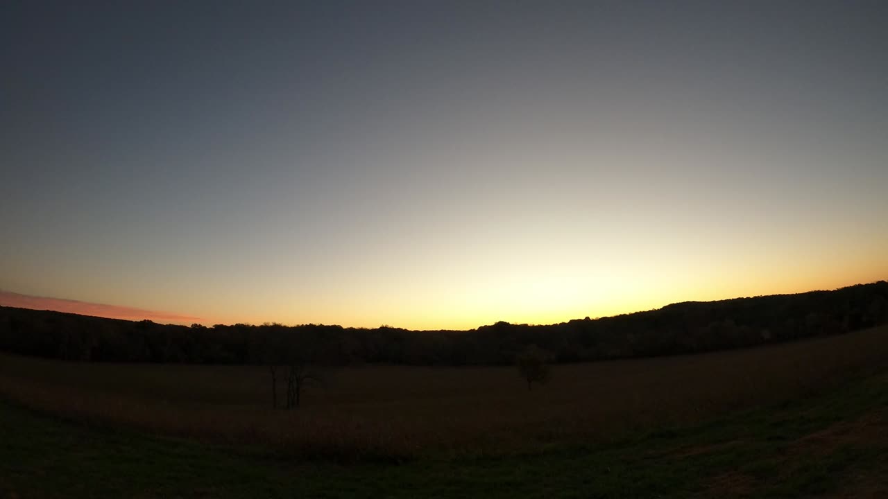 Sun ☀ Rise 11 3 25 41f/5c