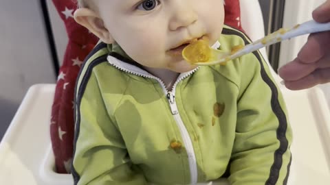 Baby Kayla Eats Messily — “Here Comes the Airplane!” 🛩️😂