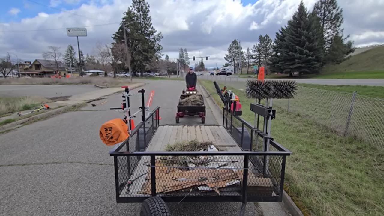 I Discovered A MOSS INFESTED Sidewalk And SCRAPED It Clean_part5