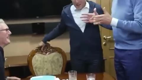 😳Emmanuel Macron was seen with cocaine during a train ride from Poland to Ukraine.