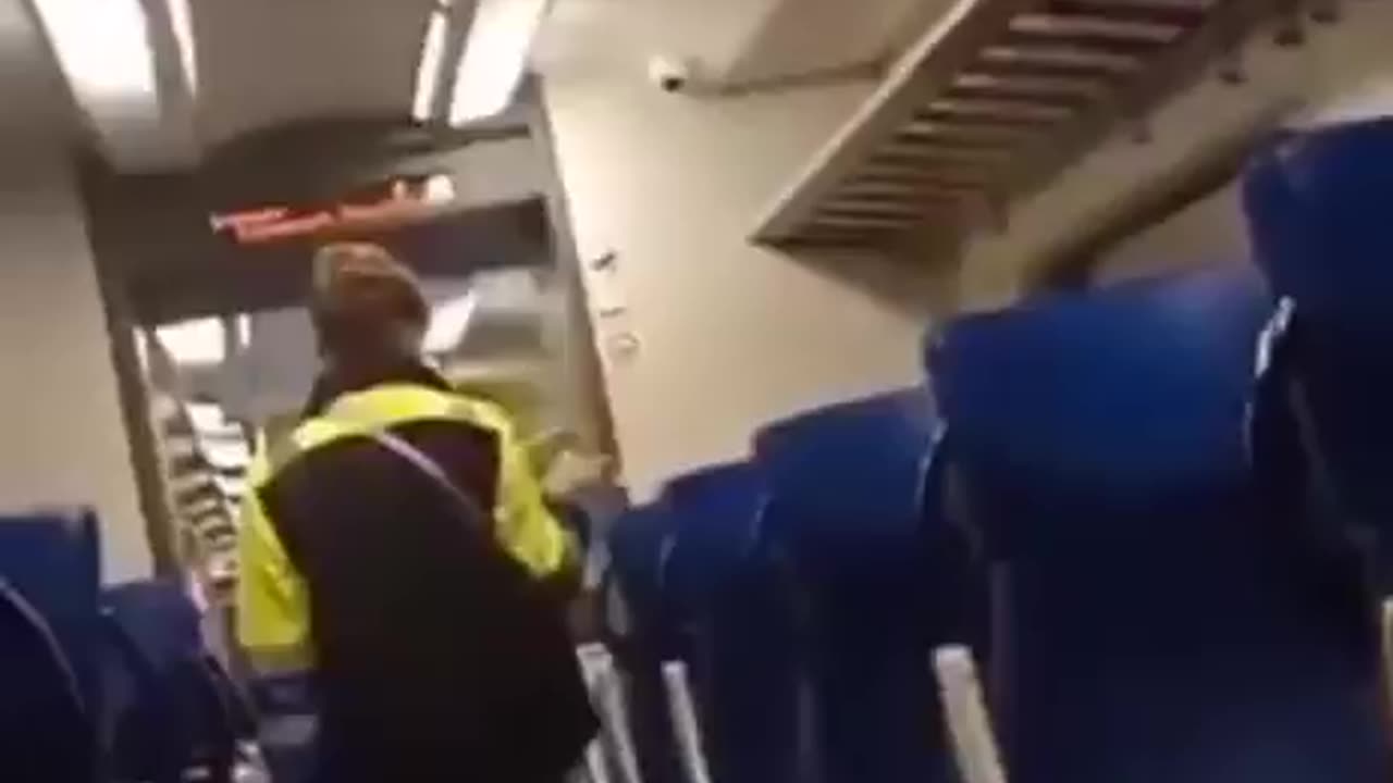 Suitcase Strike — Ukrainian Nationalists Arrive in Poland