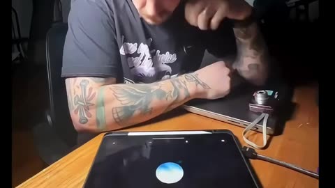 This guy just caught ChatGPT doing something absolutely wild.