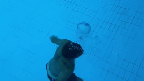 It won't be easy when you panicked ‍♂️#shorts #swimming