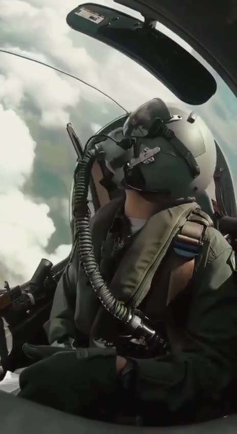 Incredible Footage from a Ukrainian Fighter Pilot
