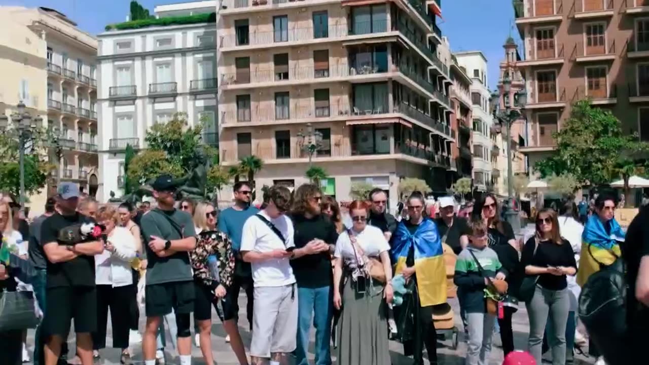 Ukrainians and supporters in Spain honoured the memory of the children killed in Kryvyi Rih with