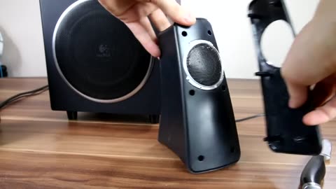 How to remove Logitech Z523 a grill + subwoofer excursion bass test