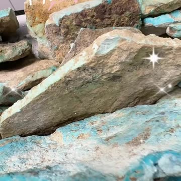 20250710-3 Turquoise Rough: Color Magic Capsule in Stone
