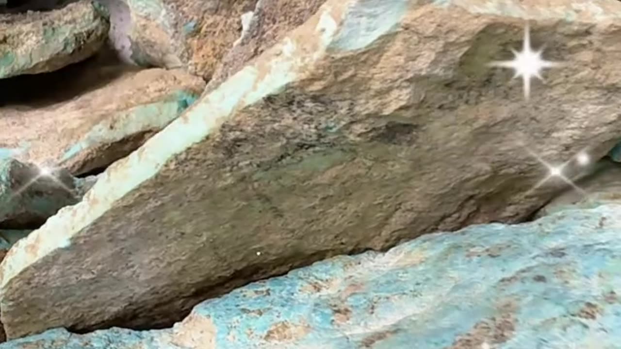 20250710-3 Turquoise Rough: Color Magic Capsule in Stone