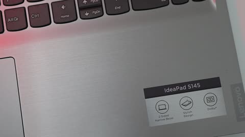 Which Offers Better Value in 2025: ThinkPad or MacBook?