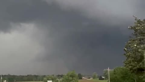 Large tornado near Morganfield, KY May 16, 2025