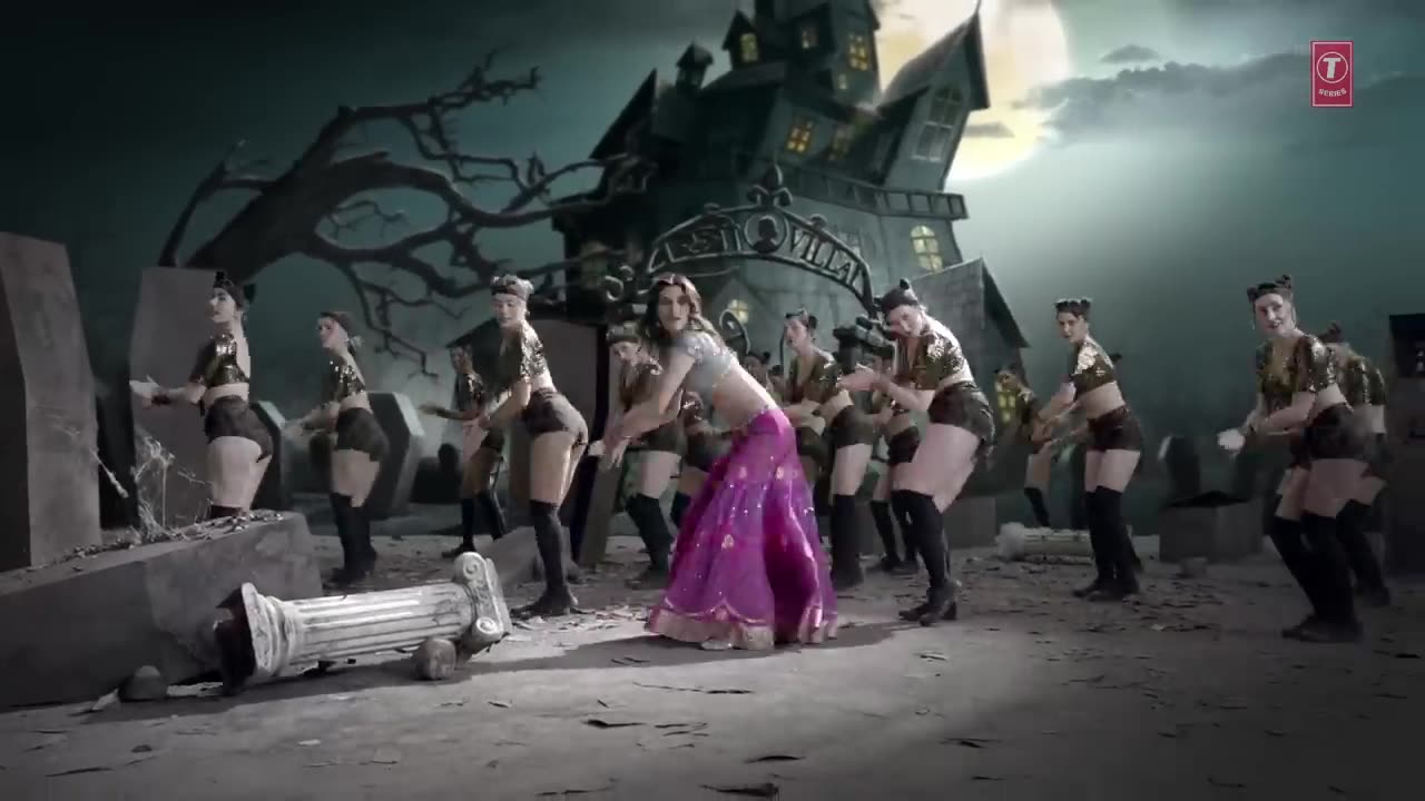 Aao Kabhi Haveli Pe Video STREE Kriti Sanon Badshah Nikhita Gandhi Sachin Jigar
