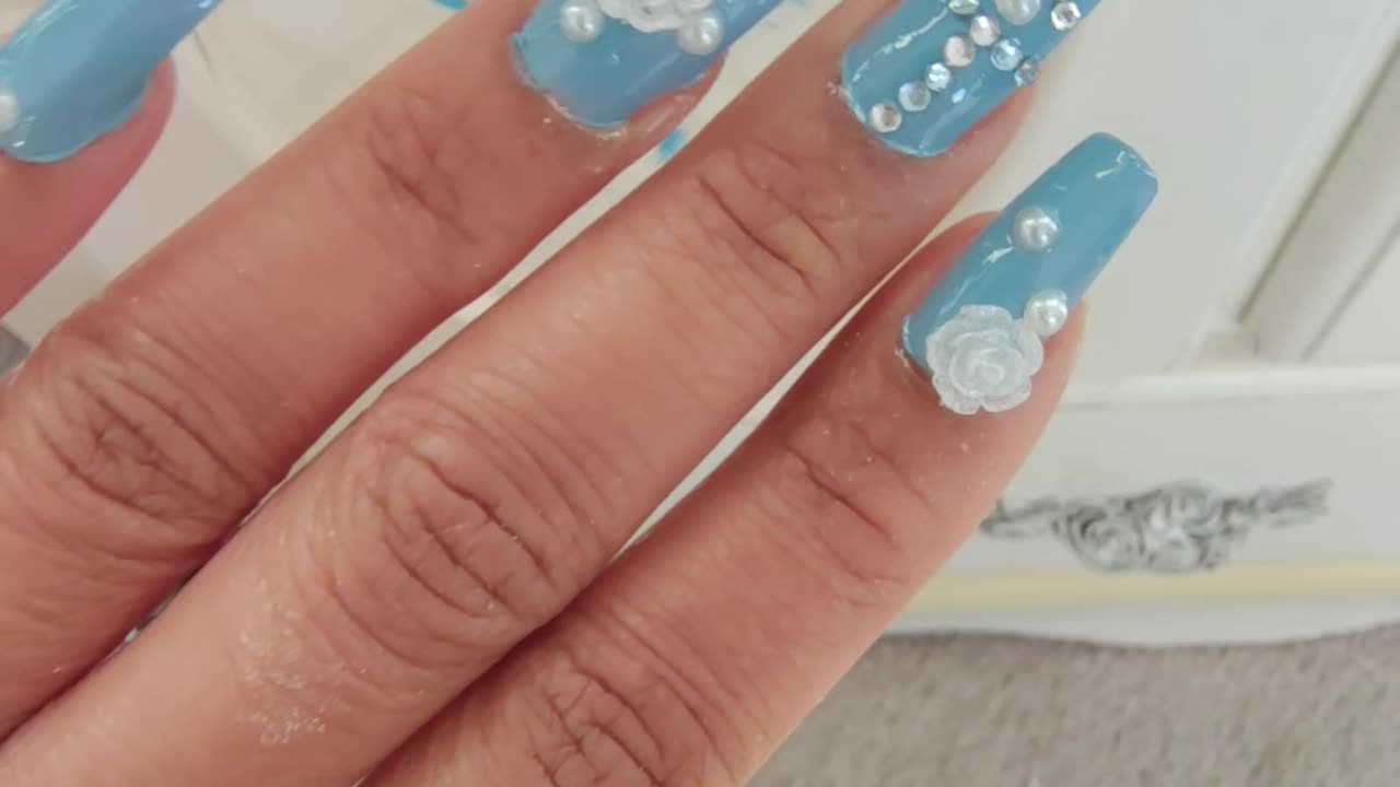 You NEED to try these nails!! 💅