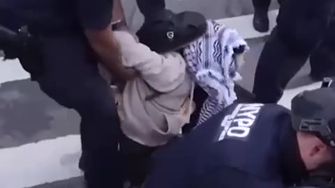 Manhattan, the police cannot manage these crowds of antifa paid protestors.