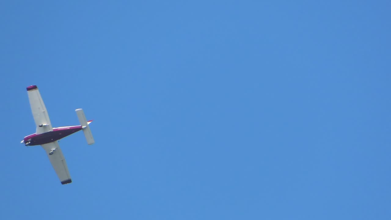 Airplane spotting in Bellevue, Ohio