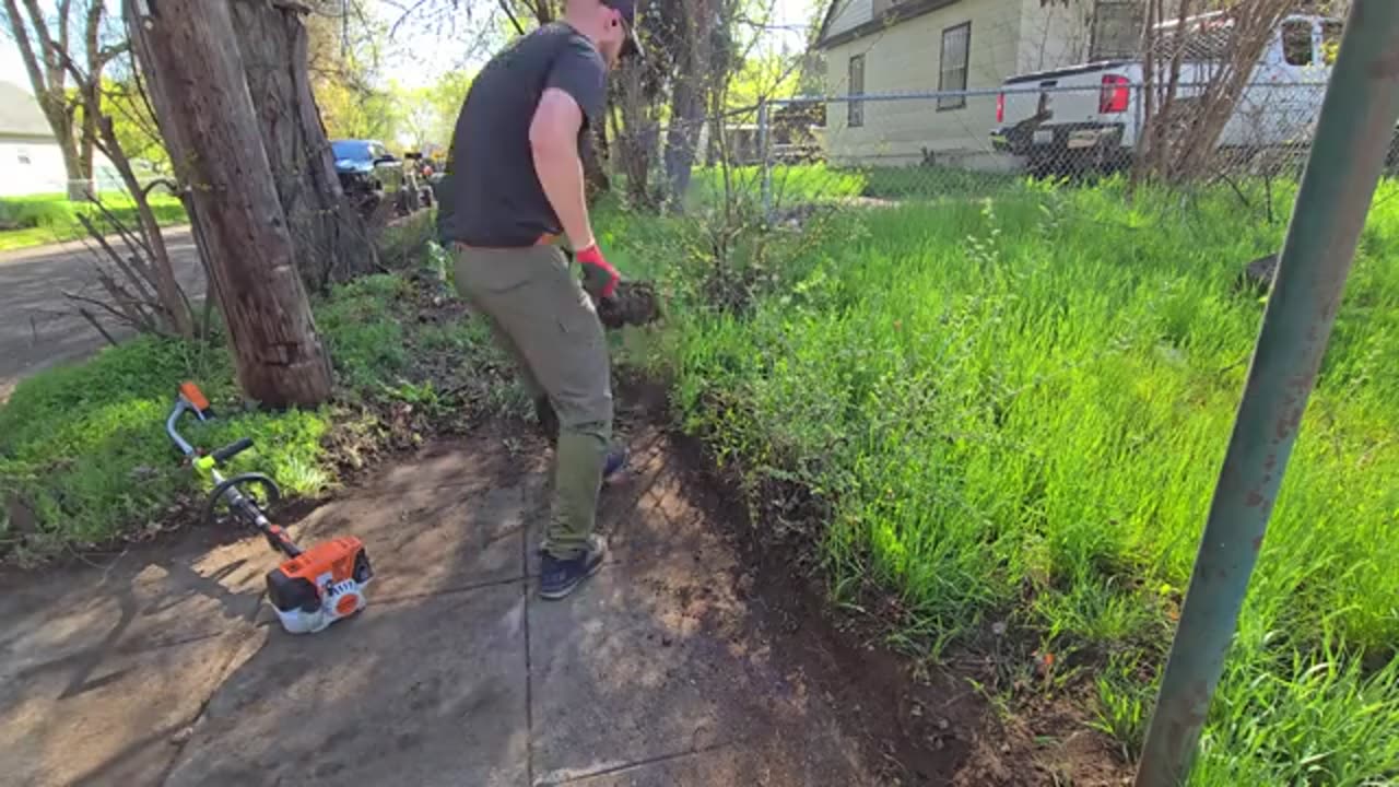 I Felt Like An ARCHEOLOGIST Digging Up This BURIED Sidewalk (Neighbors SHOCKED)_part2