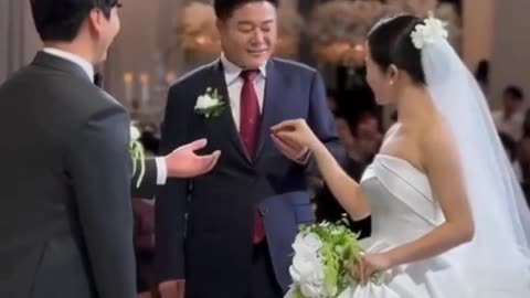 When Love Meets Laughter at the Aisle 💍❤️#WeddingDay 💍 #BrideAndGroom ❤️ #UnforgettableMoment 💫