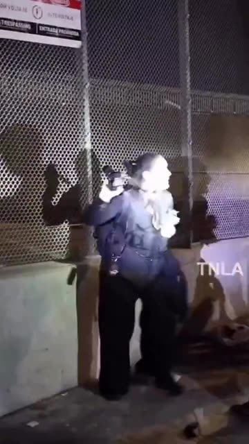 Violent Mexicans attack female reporters