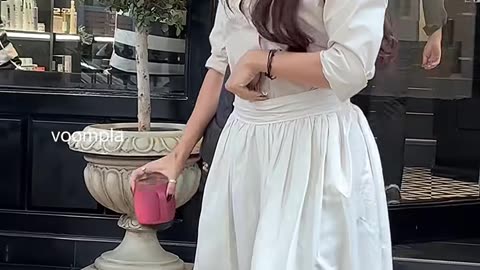 jacqueline fernandez heads out after a sesh at dessange paris, a salon in bandra