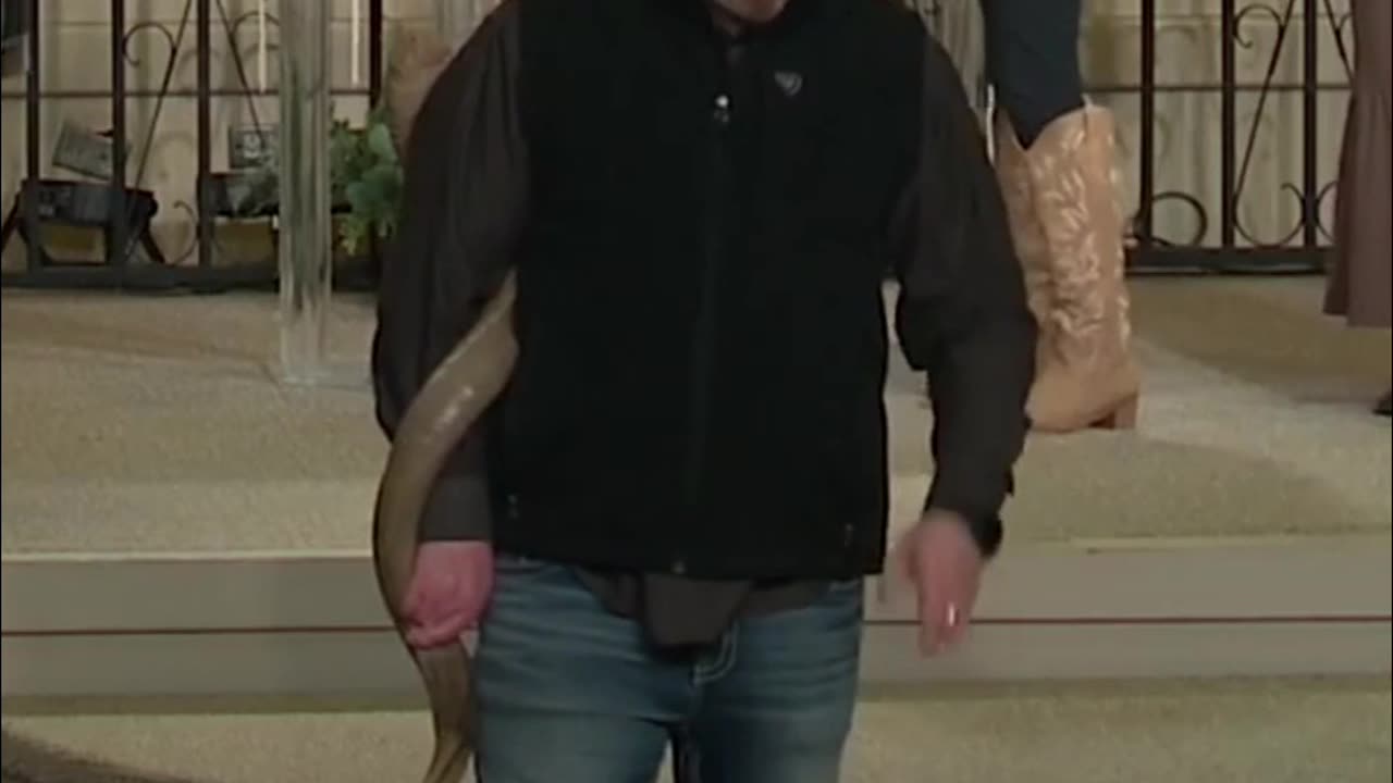 Proclaiming Our Prayers for Persecuted Christians Around the World