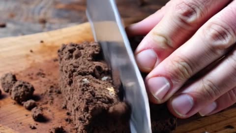 Cake covered with chocolate powder