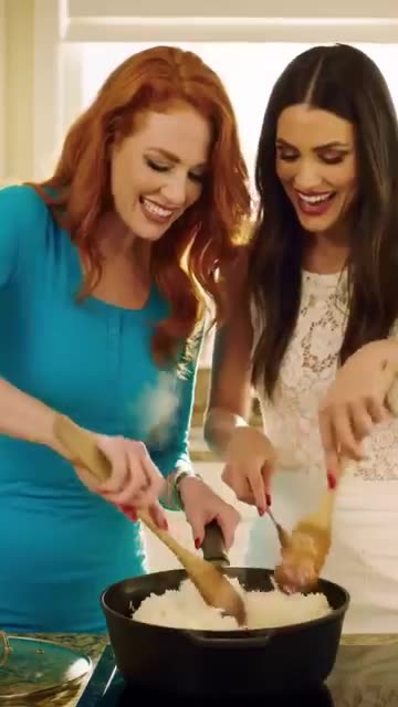 beautiful women cooking rice. #pastatime #cooking