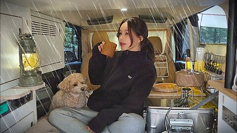 🌧Car camping in the rainy forest Grilled shrimp, nurungji samgyetang, and makgeolli