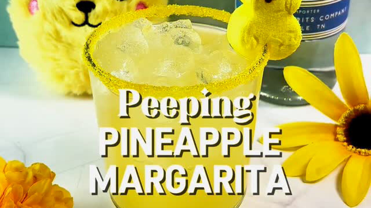 COCKTAIL PEEPING PINEAPPLE MARGARITA