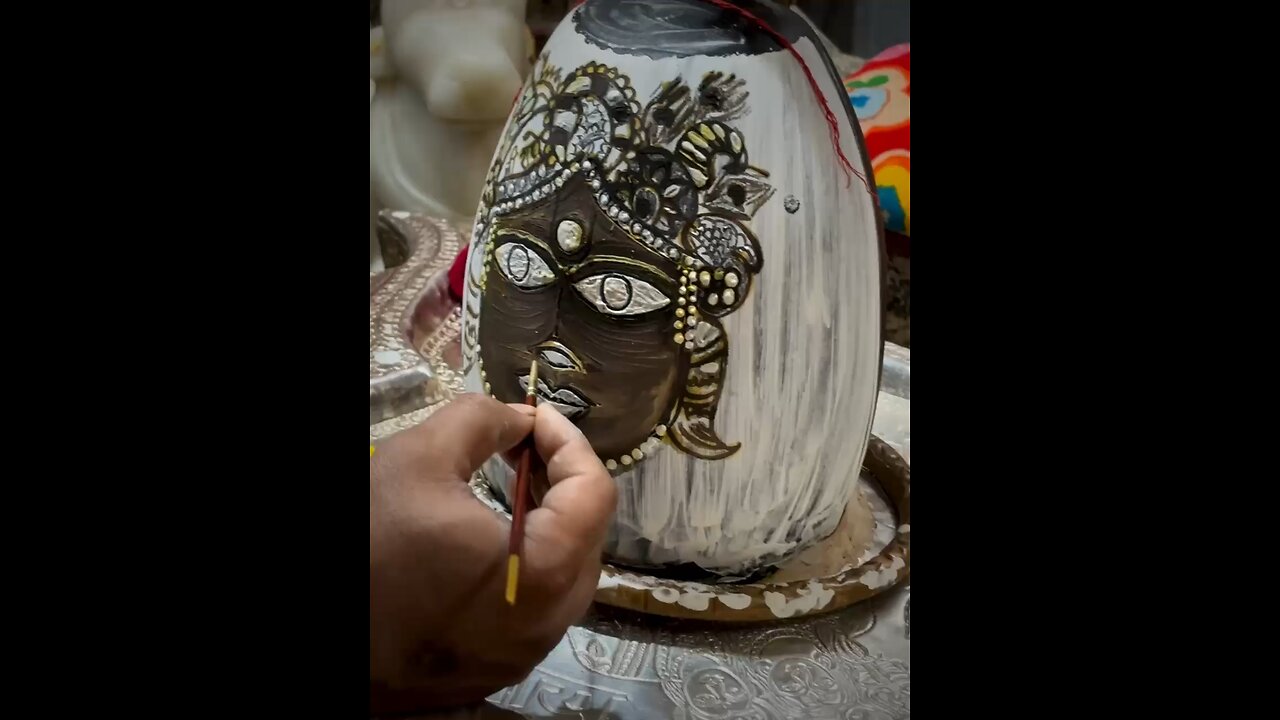 shree banke bihar vrindavan shringaar mahakaal narela shivling