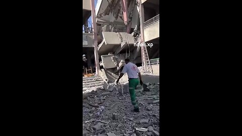 "Israeli Airstrike on Gaza School Results in 50 Fatalities, Confirms Hospital Director"