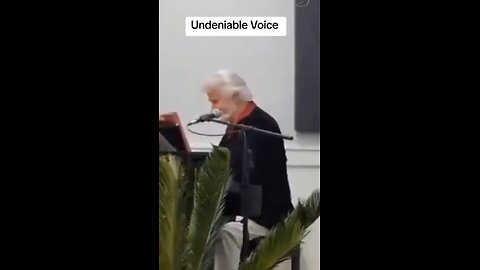 Who's singing here ?