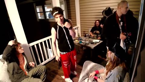 Looks like Alex B is gonna be in trouble with Jackie again by gunning for Chairy (Sardine Tin)