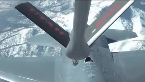 Watch How Flight Refueling #Aviation #Fly #AeroArduino