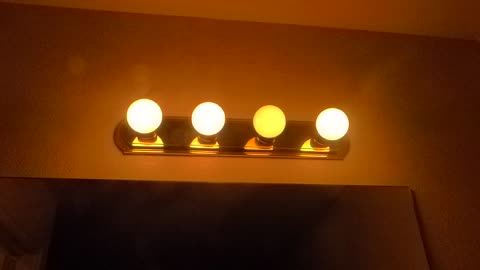 More of the lights in motel room
