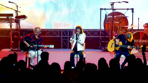 The Flame Still Burns - Foreigner (acoustic)