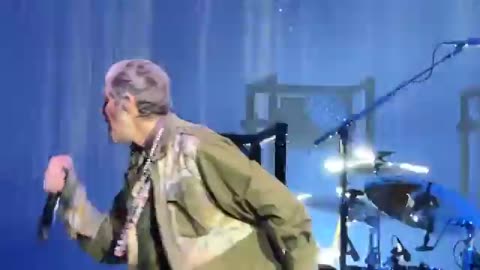 Jane’s Addiction Boston 9-13-2024 Perry Farrell Flips Out. Onstage Fight With Dave Navarro