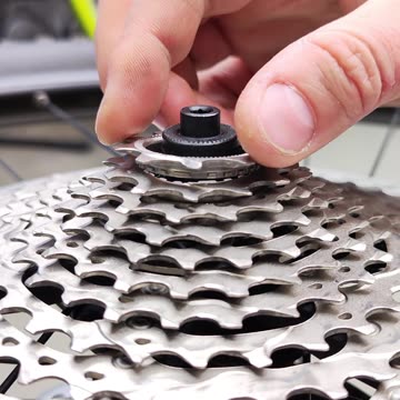 How to quickly install the cassette of a 12 speed bicycle CS M6100