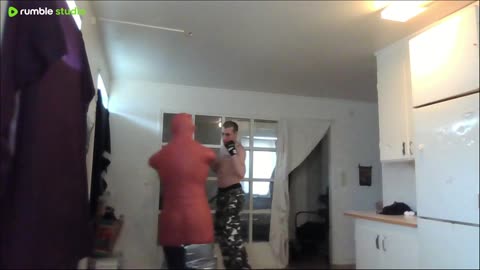 MIKE SAHA LIVE w martial arts training