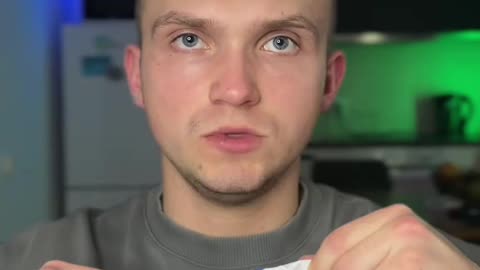 https://vm.tiktok.com/ZMSNS9BsD/