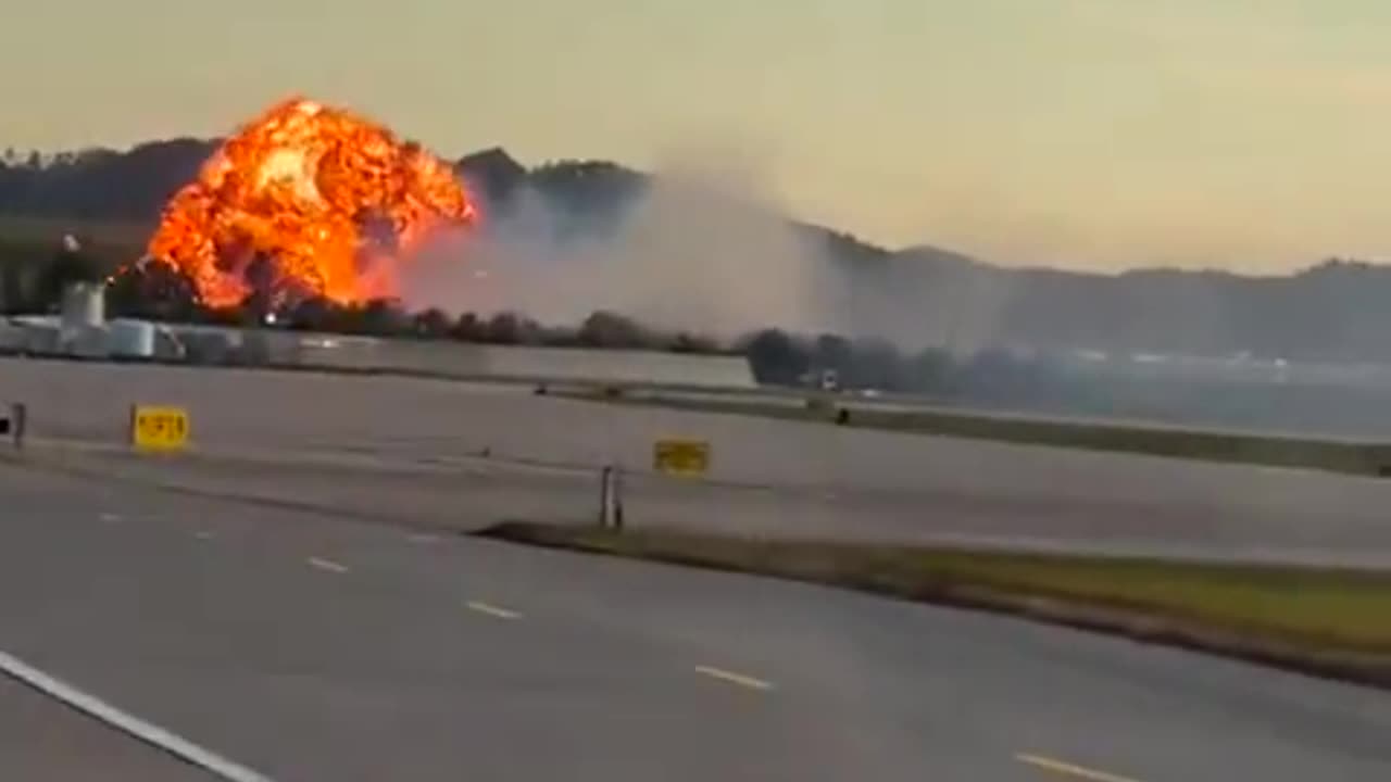 Video shows crash of UPS Flight 2976 while taking off from Louisville International Airport
