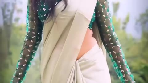 Bhumicka Basavaraj Hot Dance | Instagram girls dance reels | Slow motion dance #navel #saree #dance