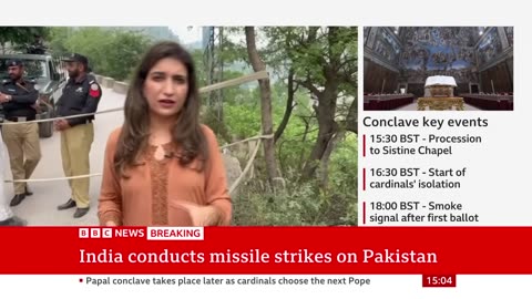 Pakistan vows to respond to India missile strikes BBC News
