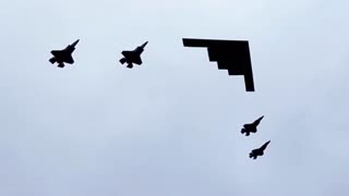HE WAS NOT EXPECTING THAT BIG BEAUTIFUL BOMBER!!!😎🇺🇸⚡️⚡️⚡️