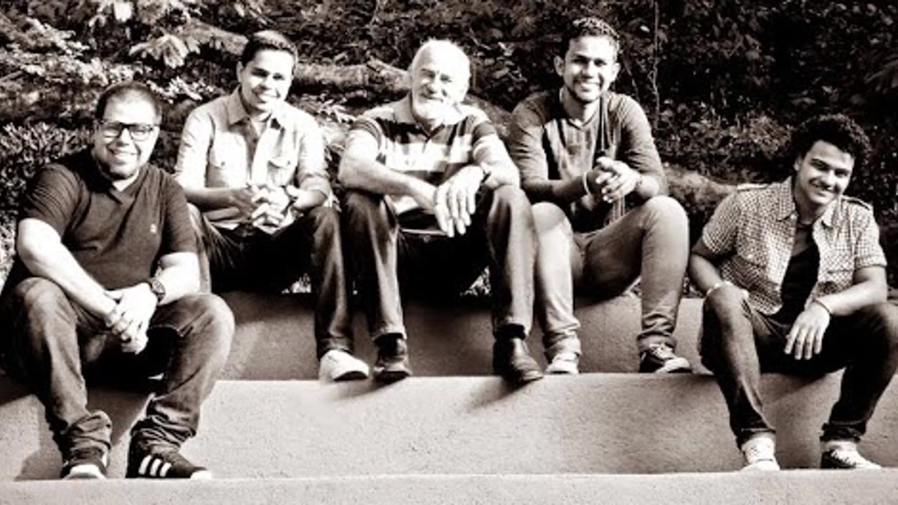 Calmo, Sereno e Tranquilo (Calm, Serene and Tranquil) - Grupo Logos