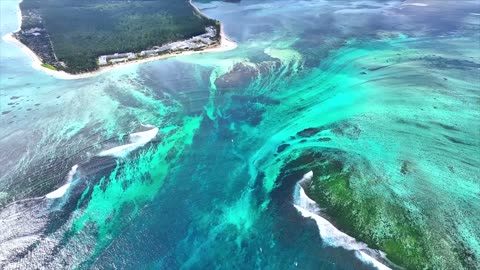 🌊 Ocean Beauty Around the World | Stunning Sea Views & Relaxing Scenery 🌍✨ Description: