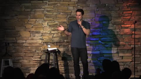 Venezuelan Comedian Reacts to the USA Extracting Maduro