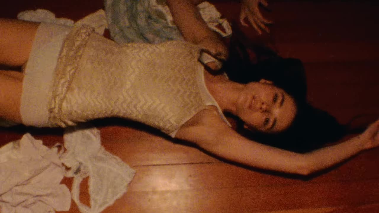 Charlotte Lawrence - Dog (Music Video) [2025]