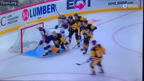 CBJ C #3 Charlie Coyle 🥅(1)🏒Backhand Goal