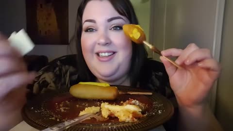 FB_2017_04_21_Mac N Cheese & Corn Dog Mukbang (Eat with Me)| Ghost Hitchhiker Storytime