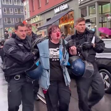 🚔 Police crack down on pro-Palestinian protest - reports